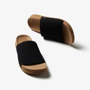 Message compression knit slide sandal in black, size 40 (9.5/10)